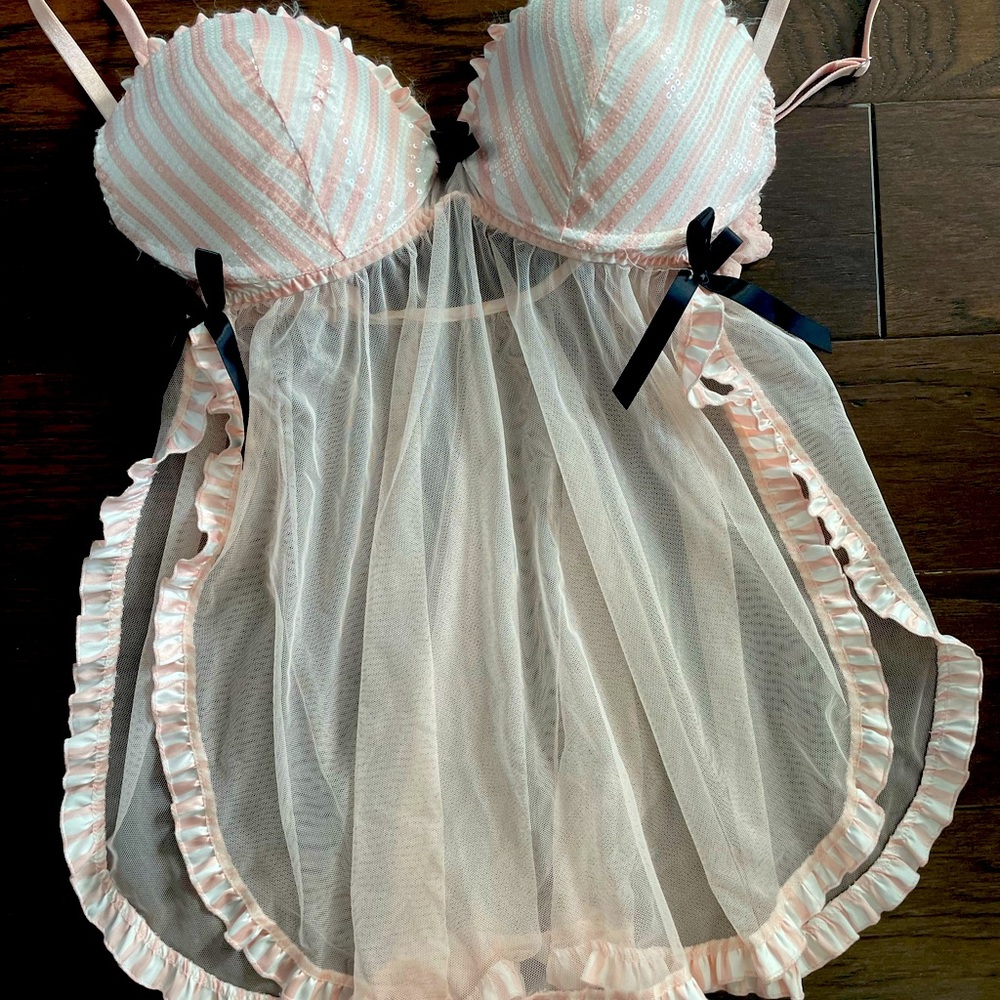 Victoria secret 34 D